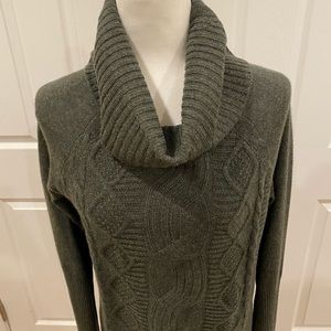 Sofia Cashmere Hunter Green Sweater